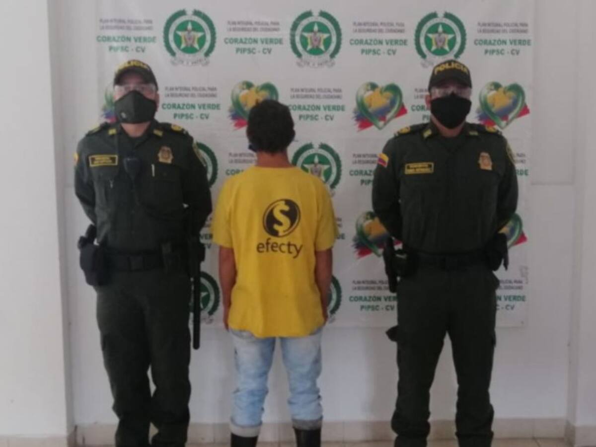 Lo capturan tras ser acusado de vender sexualmente a su madre de 74 años