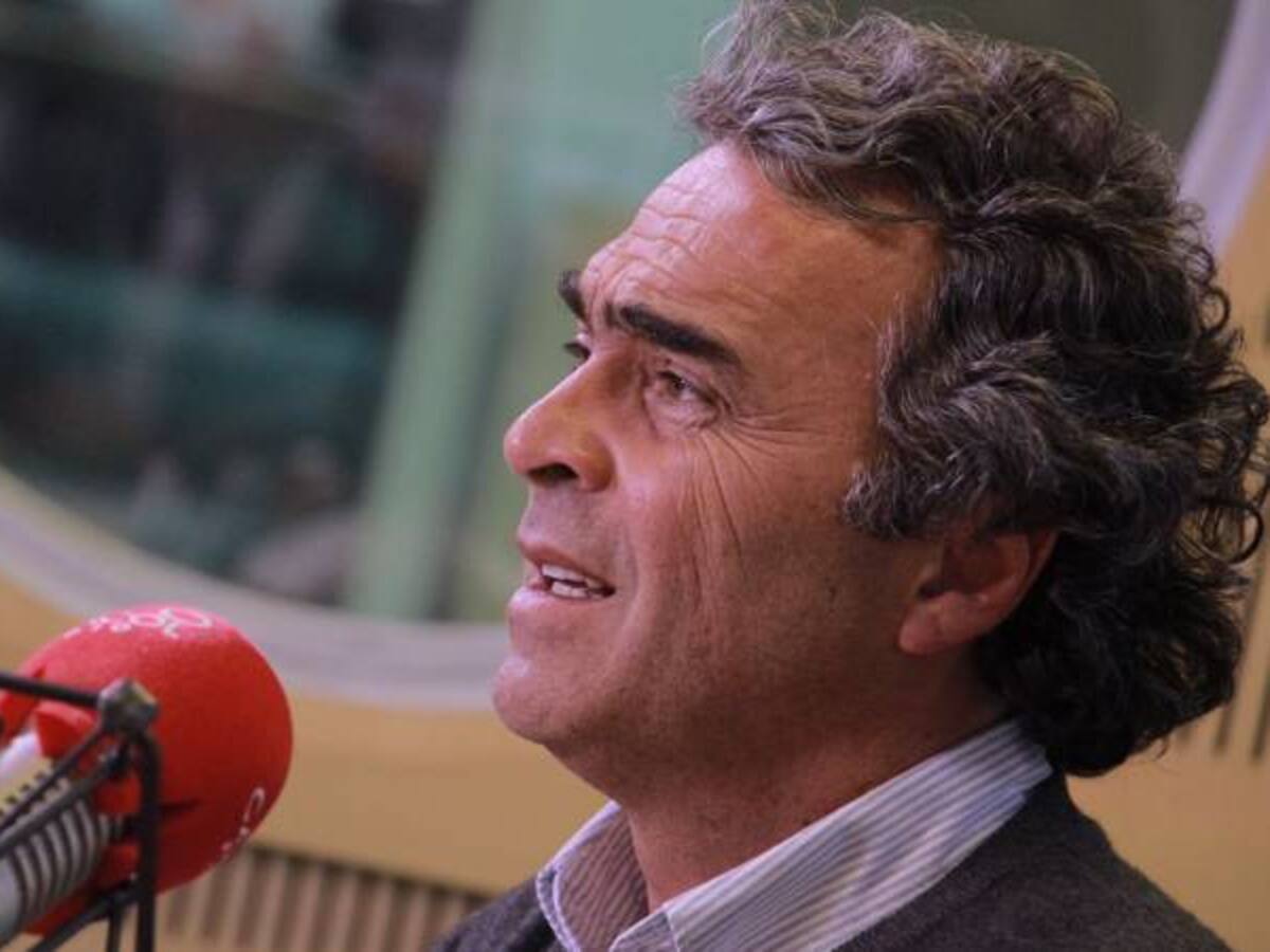 "No me hice el de la vista gorda con los grupos delictivos de Medellín"