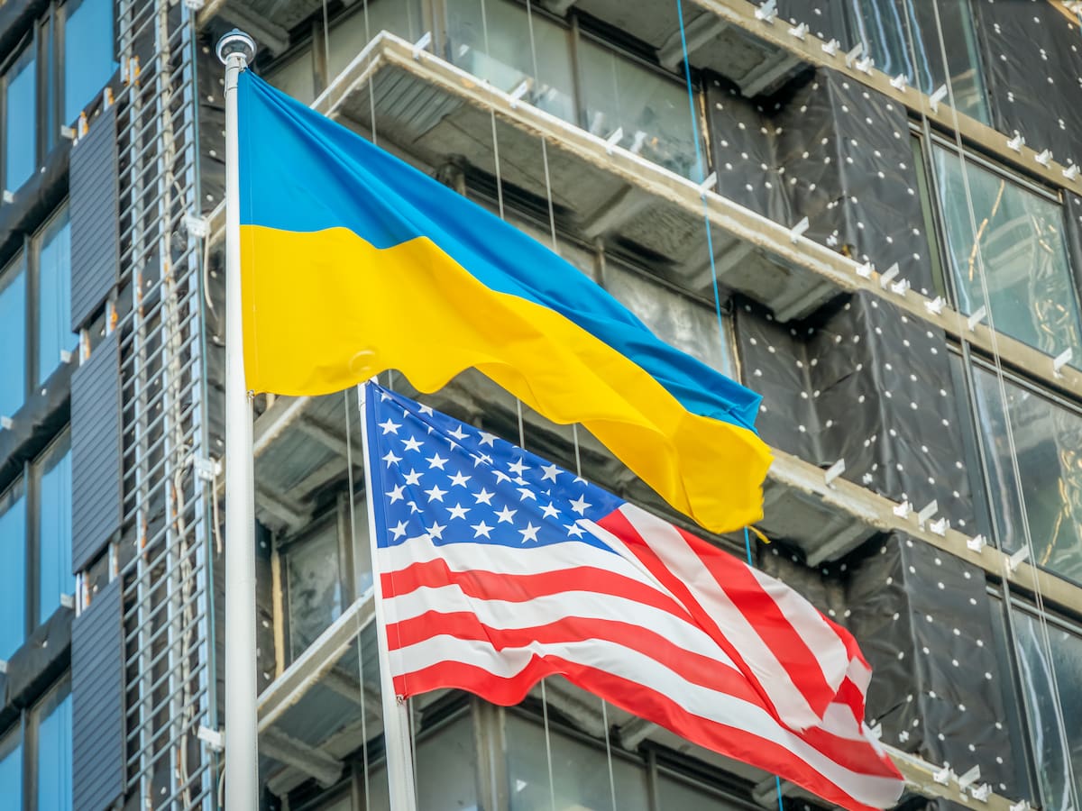 EE.UU. aborda con Ucrania las garantías de una paz con Rusia y la recuperación posconflicto