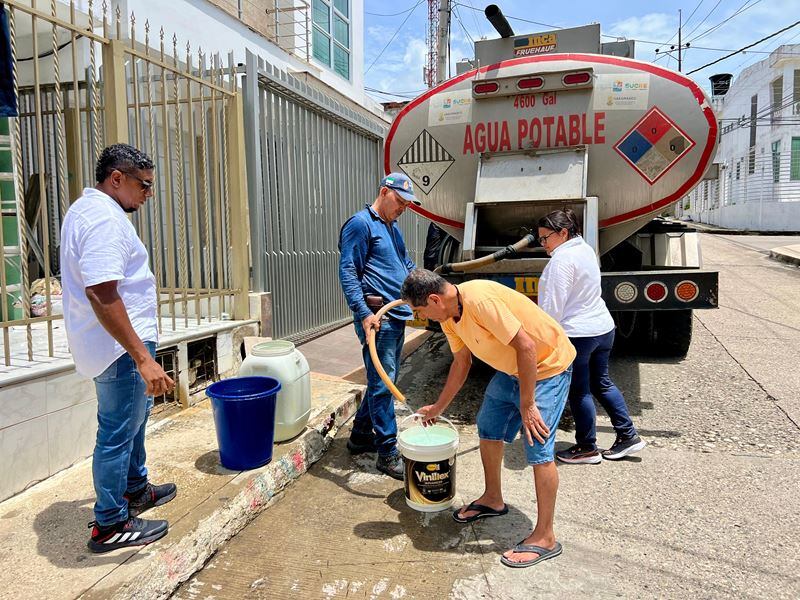 Suministro de agua potable en Sucre. Foto: prensa Gobernación de Sucre.