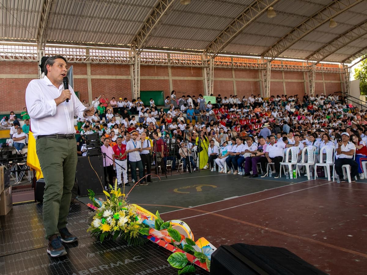 Ministerio TIC anuncia inversión superior a los $100 mil millones en el Tolima