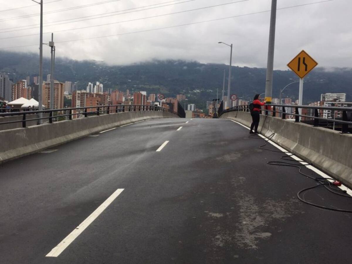 Entregaron el Intercambio Vial de Ayurá que mejorará la movilidad en un 60%