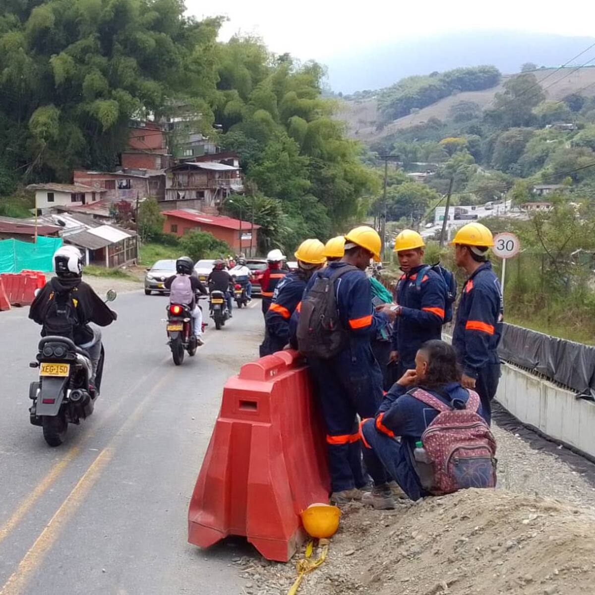 Cierre total en la vía Armenia- Calarcá en el sector de La María por obras