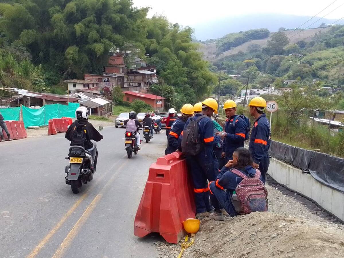 Cierre total en la vía Armenia- Calarcá en el sector de La María por obras