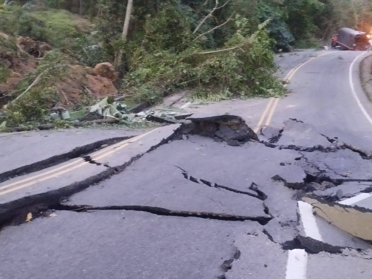 Colapsó parte de la vía Bucaramanga - Barrancabermeja