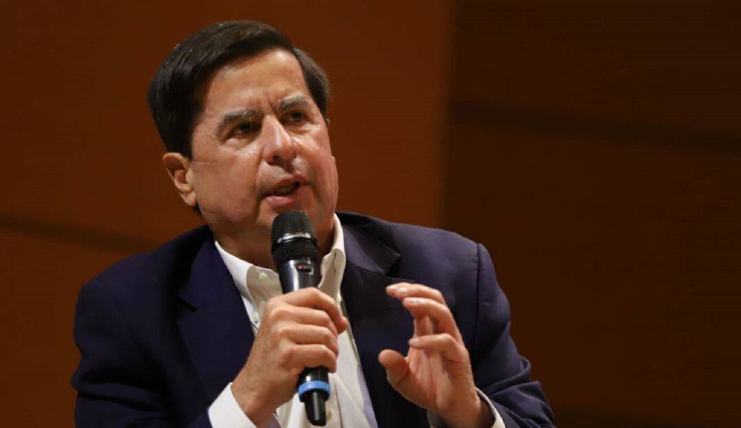 Juan Fernando Cristo anuncia su apoyo a la candidatura de Gustavo Petro