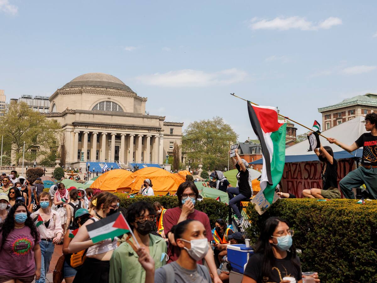 Universidad de Columbia inicia a suspender estudiantes por manifestaciones propalestinas