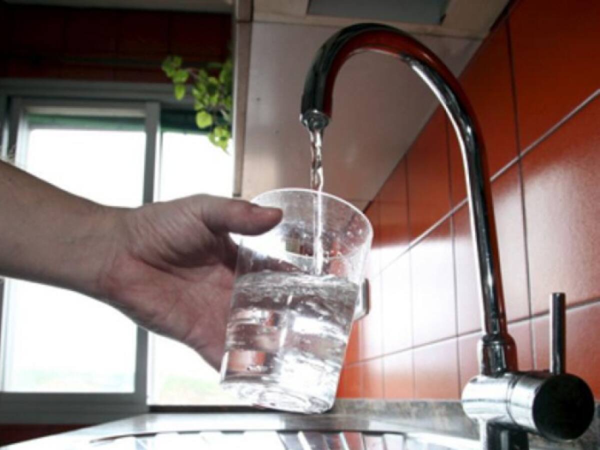 Sin agua el Centro Internacional y Chapinero