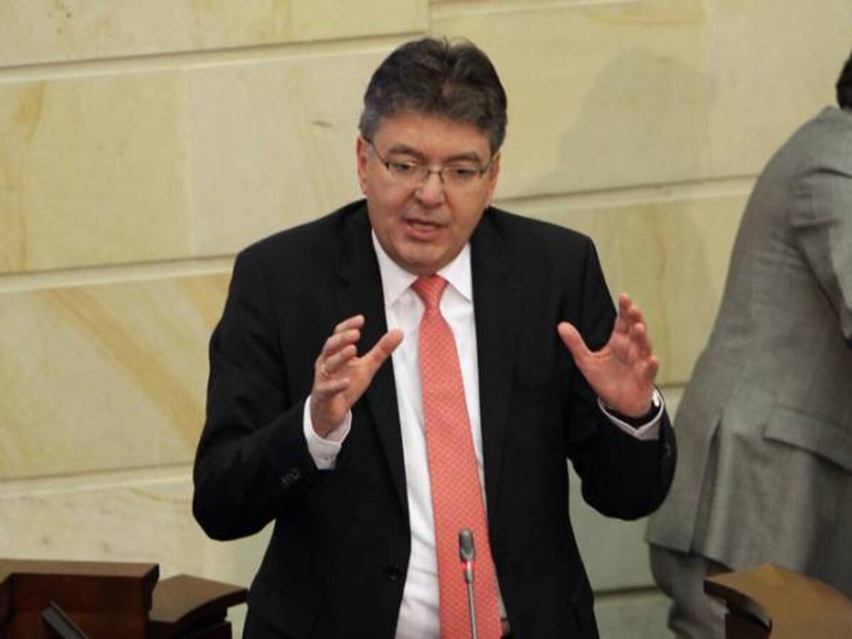 Gobierno asegura que primero socializará proyecto de reforma tributaria