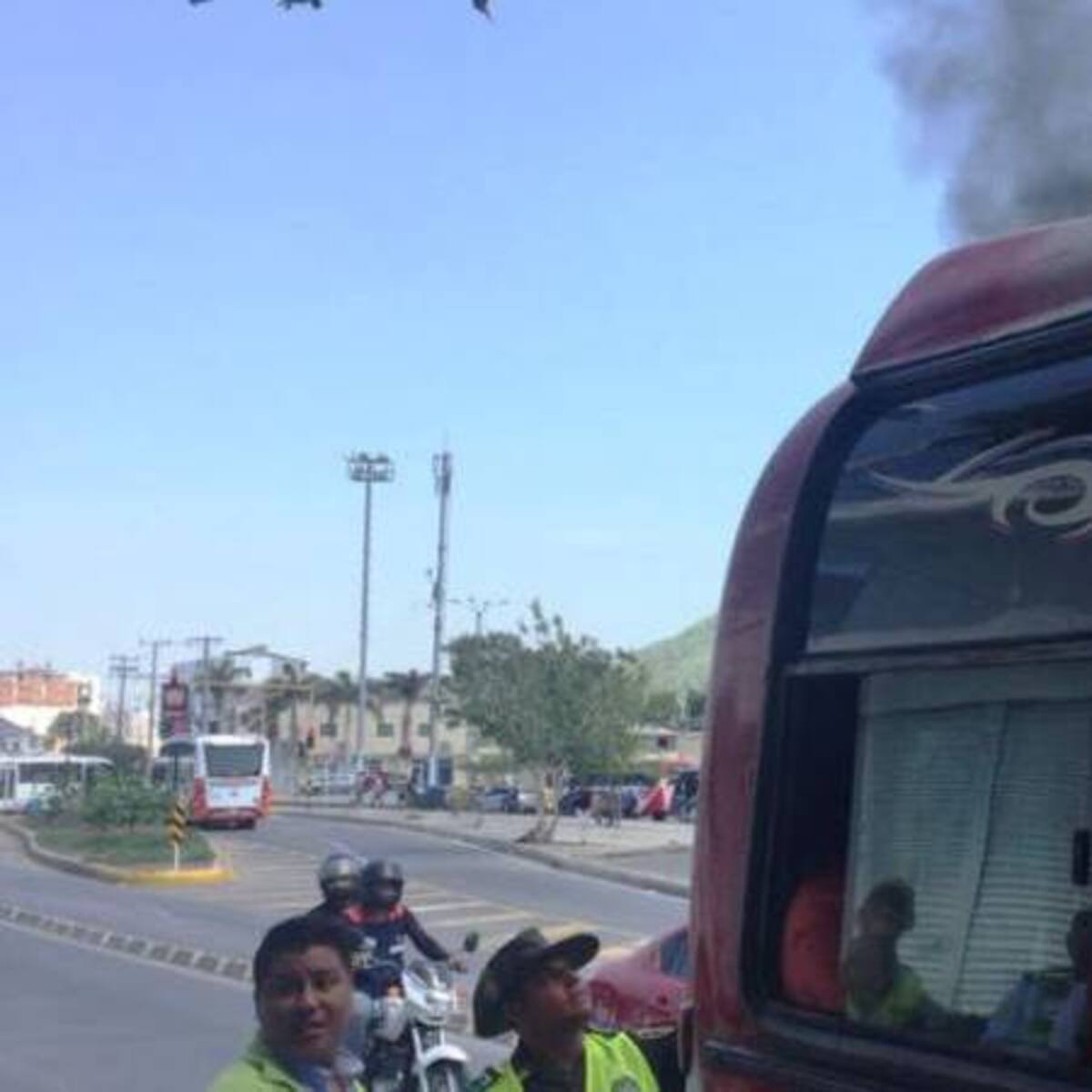 Los buses emiten partículas contaminantes más peligrosas