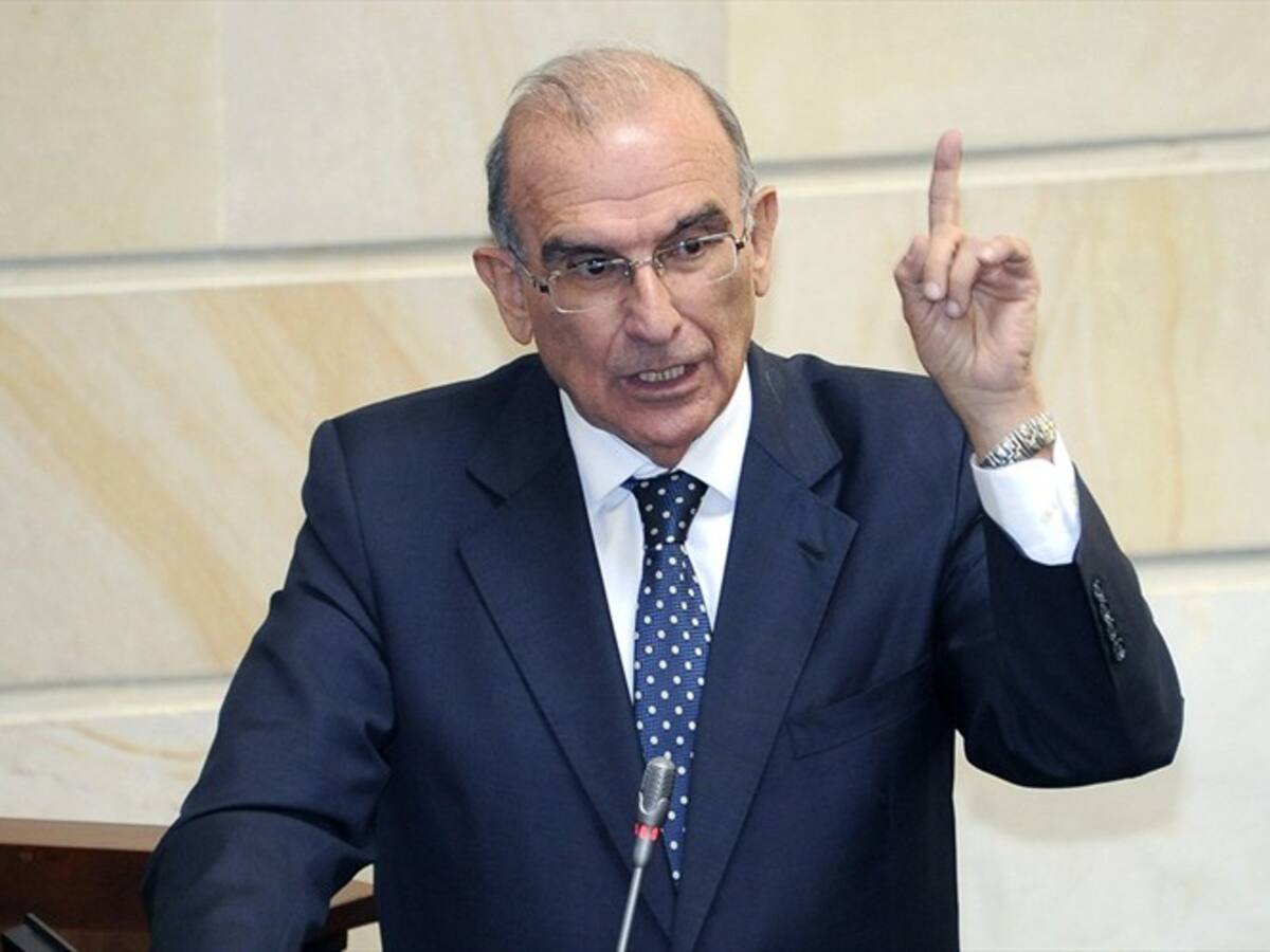 No se puede someter a Colombia al escarnio internacional: De la Calle