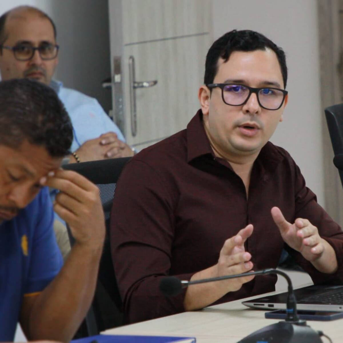 Diputado Zaith Adechine se declara en oposición al gobierno de Yamil Arana