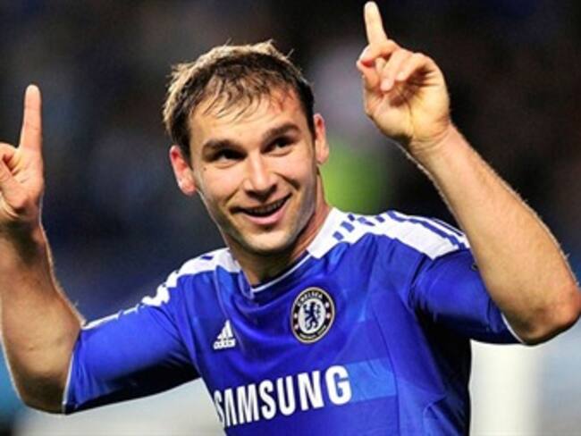 Con Branislav Ivanovic, Serbia se concentra para el juego ante Colombia