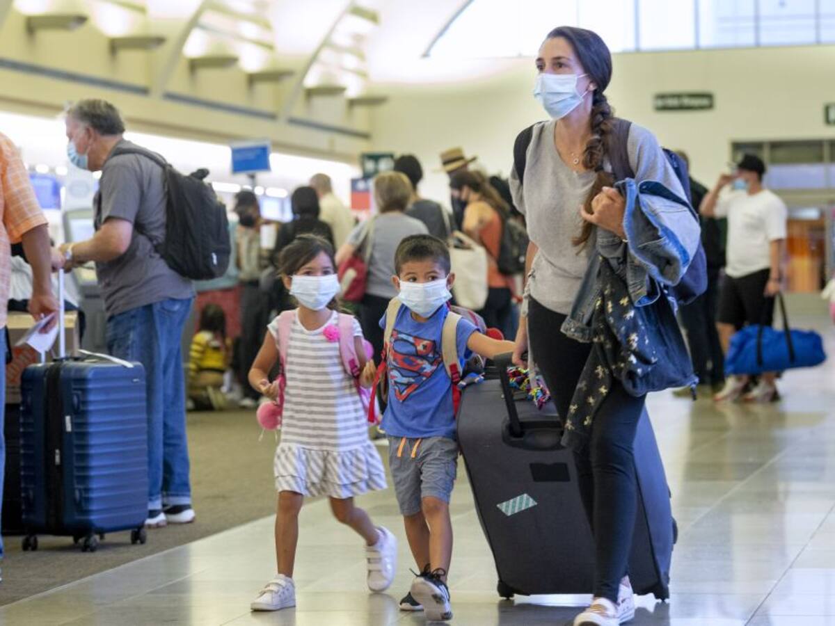 EE.UU. descarta pedir prueba de vacunación COVID-19 a viajeros