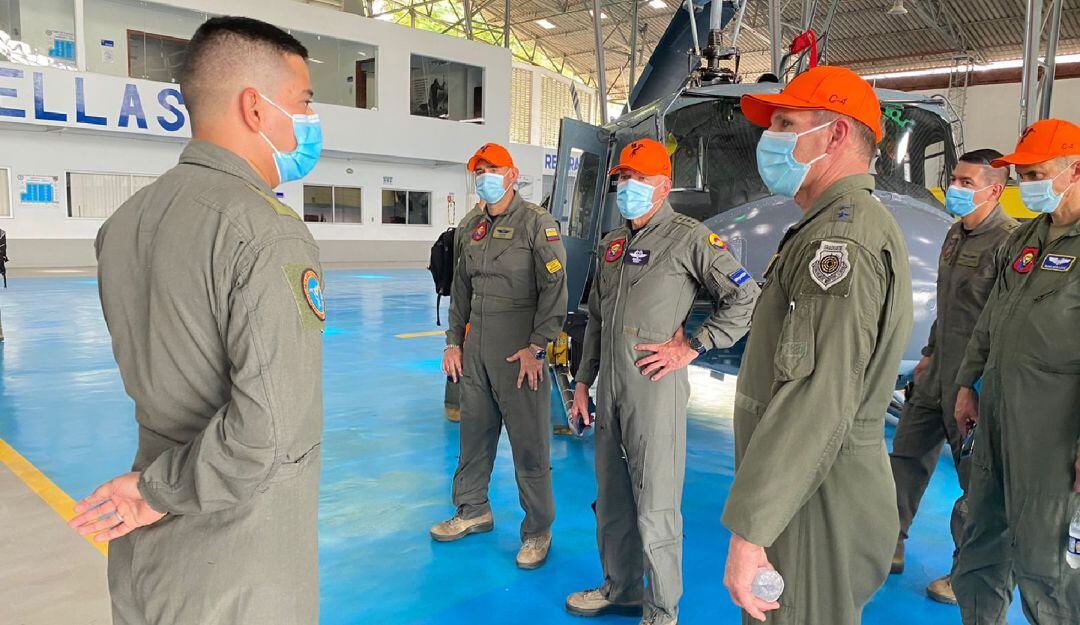 Visita del general Barry Cornisch