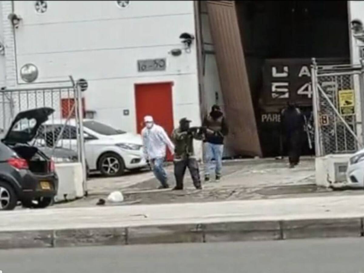 Así fue el robo al interior de la empresa de oro en Medellín