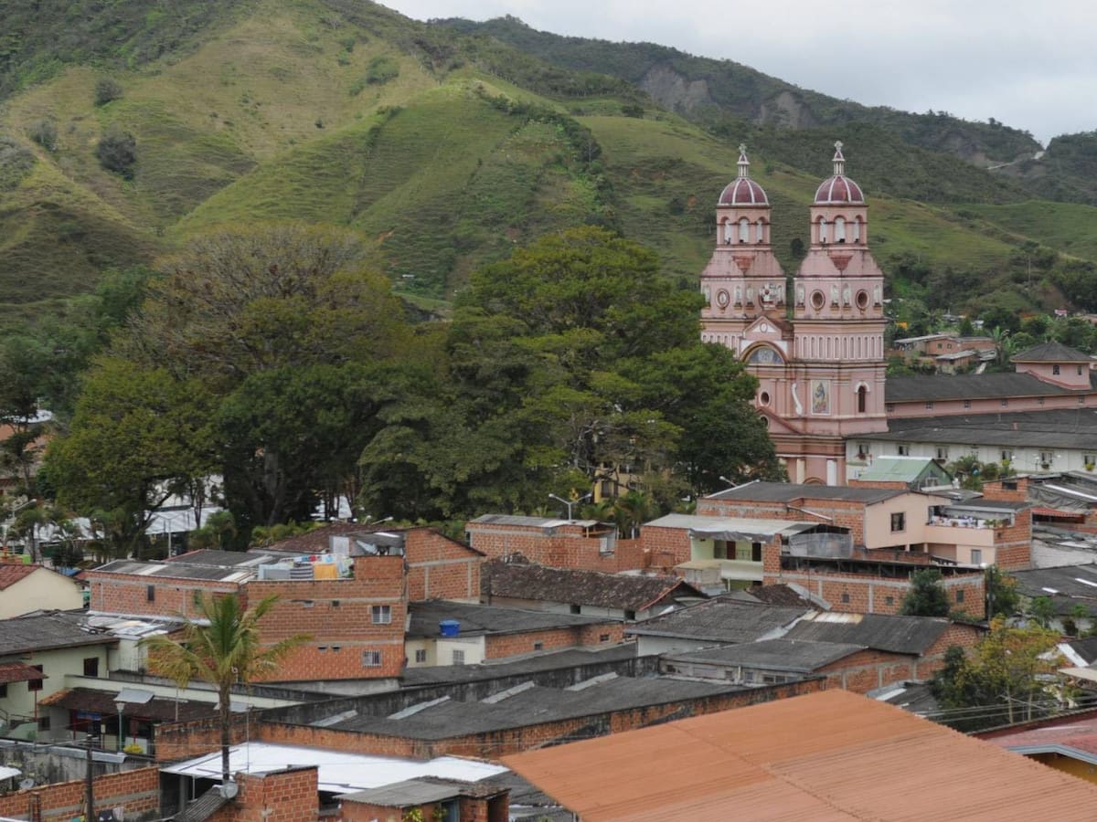 Por violencia de las disidencias de las Farc volvieron a extender el toque de queda en Amalfi