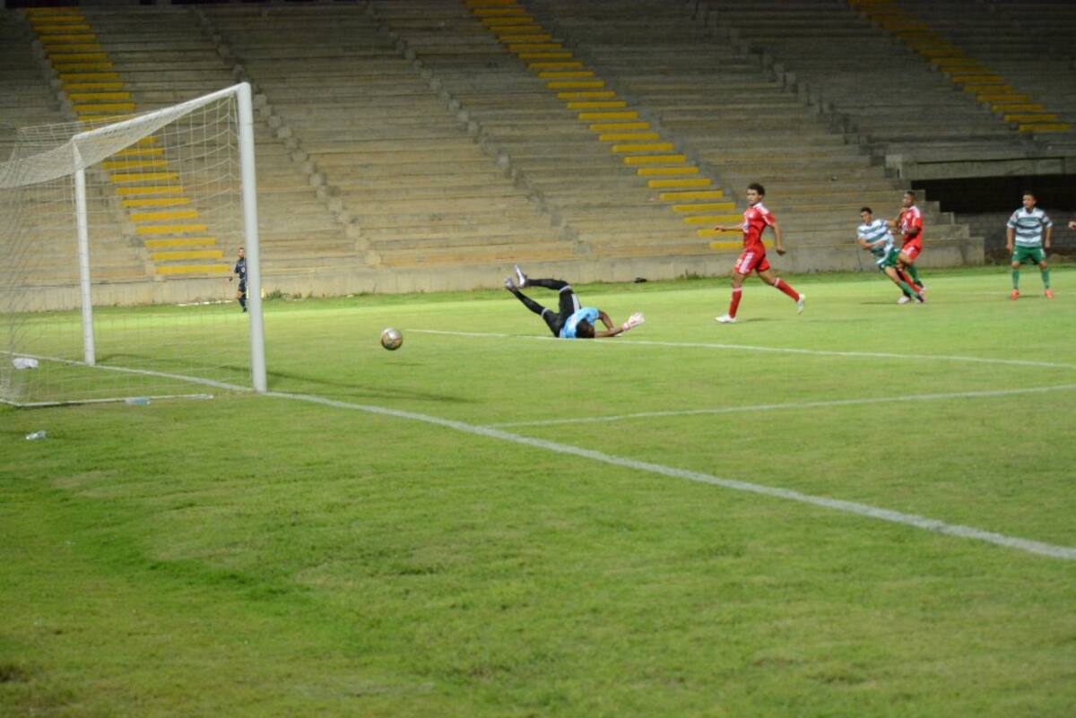 Valledupar derrotó 3-0 al América de Cali en el estadio Armando Maestre