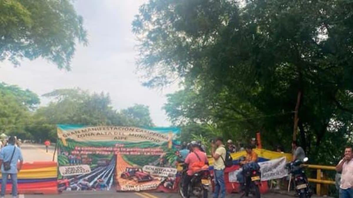 Se levanta el bloque en la vía que comunica Neiva con la capital colombiana