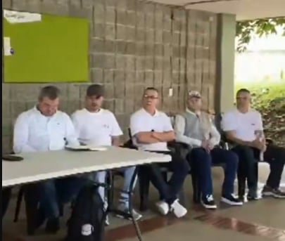 Cabecillas del díalogo de paz con el Gobierno Nacional- foto @PazUrbanaCo