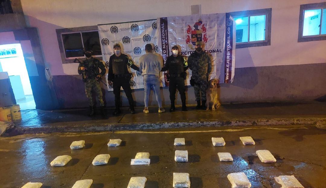 Cargamento de droga en la vía  al Alto de la Línea en el Tolima