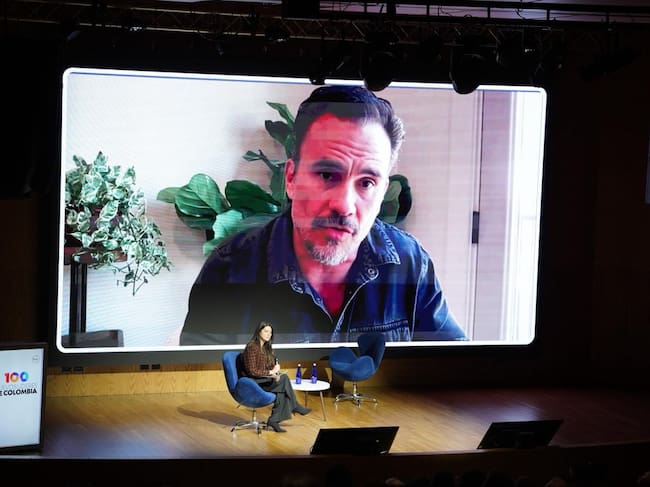 Juan Pablo Raba, creador del podcast 'Los hombres si lloran', en la presentación de los 100 Nuevos Líderes de Colombia. | Foto: Caracol Radio