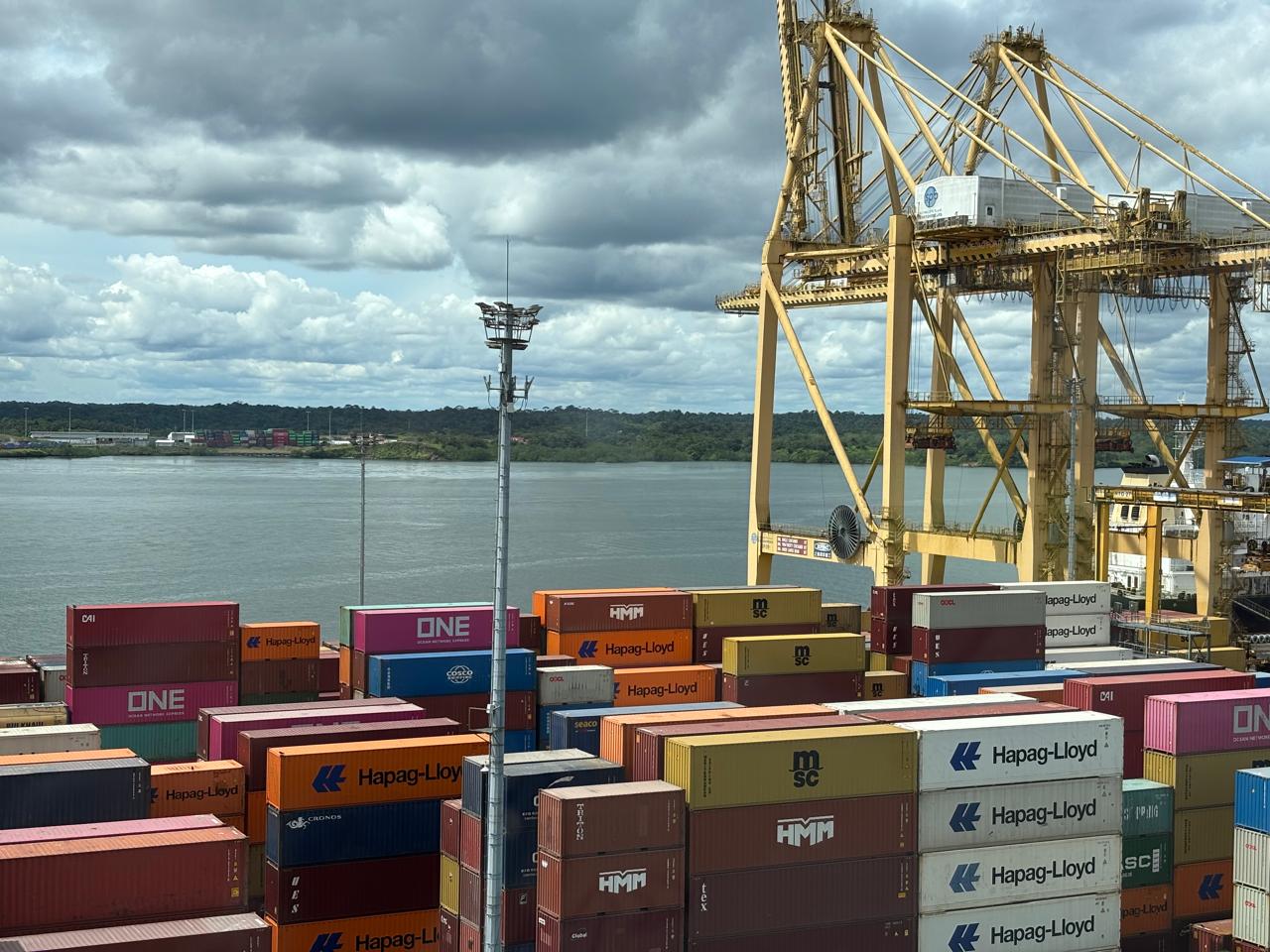 Sectores gremiales en el Valle no estarían de acuerdo con que el gobierno sea el que administre los puertos y aeropuertos del país / Foto: Caracol Radio Cali