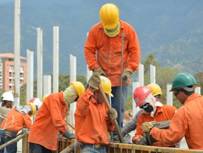 Tolimenses exigen al gobierno nacional terminación de obras en la zona sur