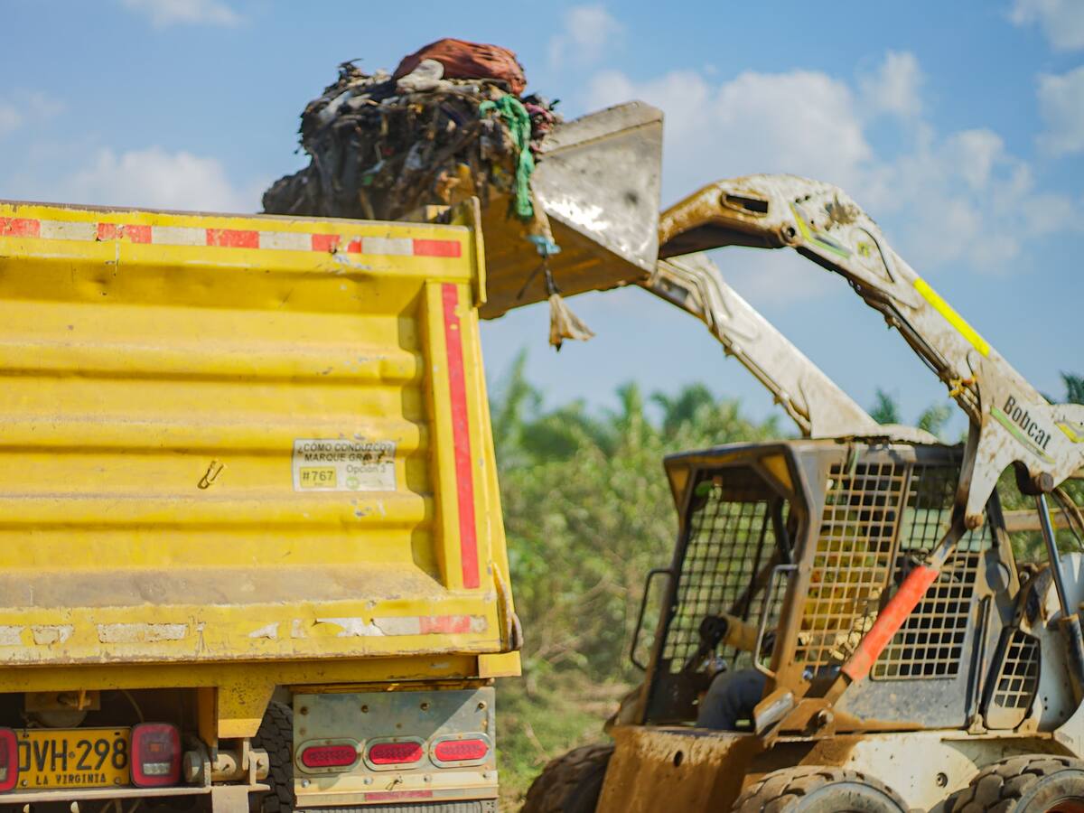 Inicia erradicación de basureros satélites en María La Baja