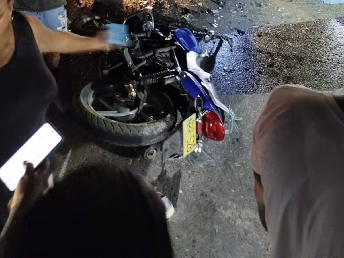 Murió motociclista por fuerte choque contra un carro en vía Cartagena- Barú