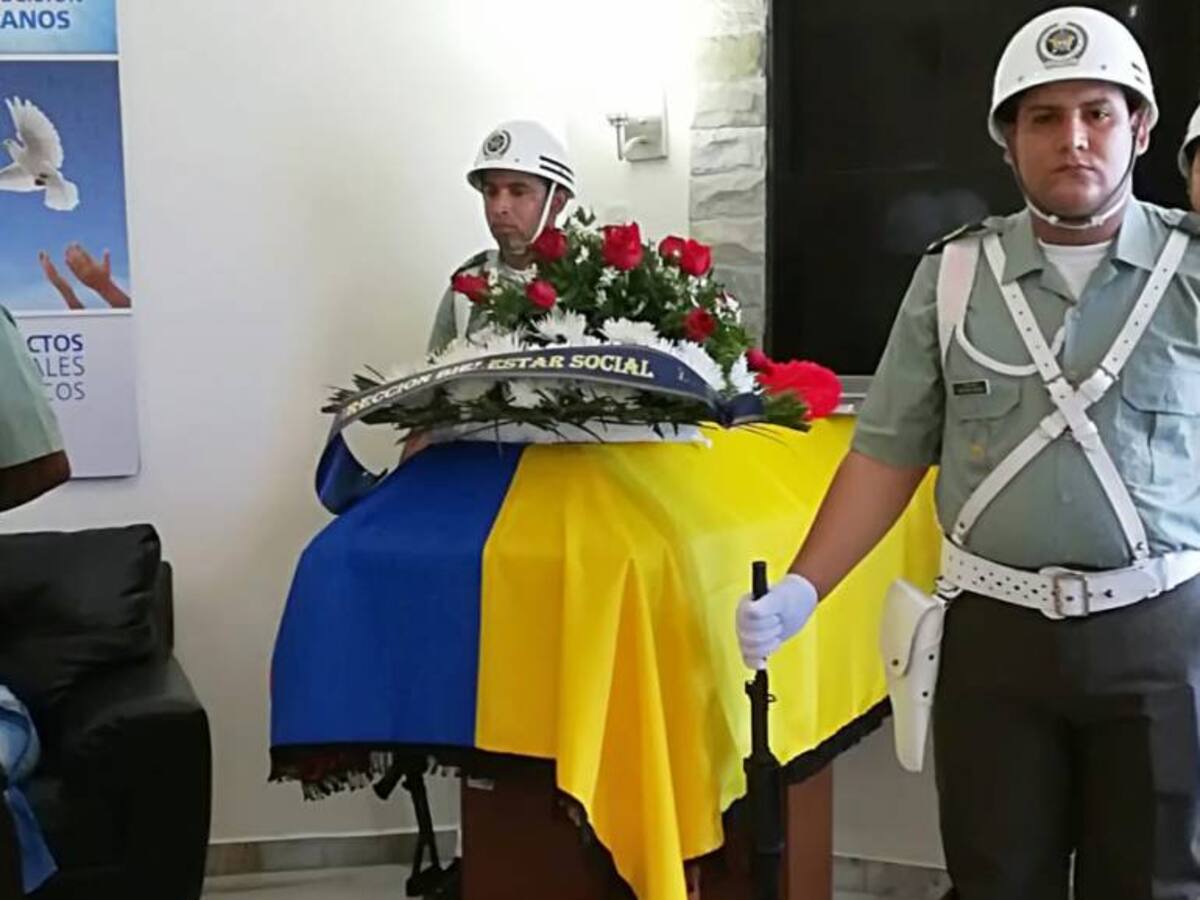 “Nunca nos dijo que estaba en Urabá”: Familiares de Policía asesinado
