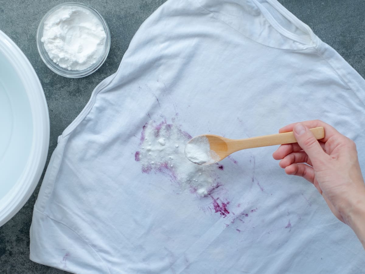 Cómo desmanchar la ropa blanca: estos son algunos trucos que debe seguir