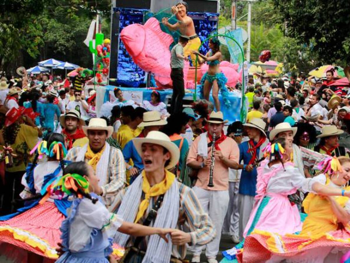 Más de 100.000 colombianos se gozan las fiestas de San Pedro en Huila