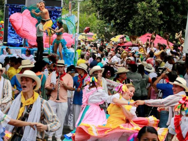 Más de 100.000 colombianos se gozan las fiestas de San Pedro en Huila