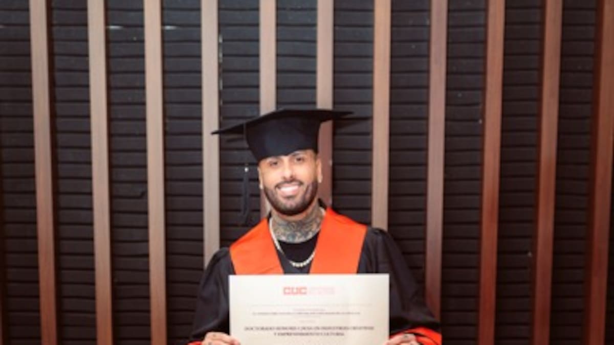 Nicky Jam recibe Doctor Honoris Causa y lidera el Latin Rhythm Airplay con “Hiekka”