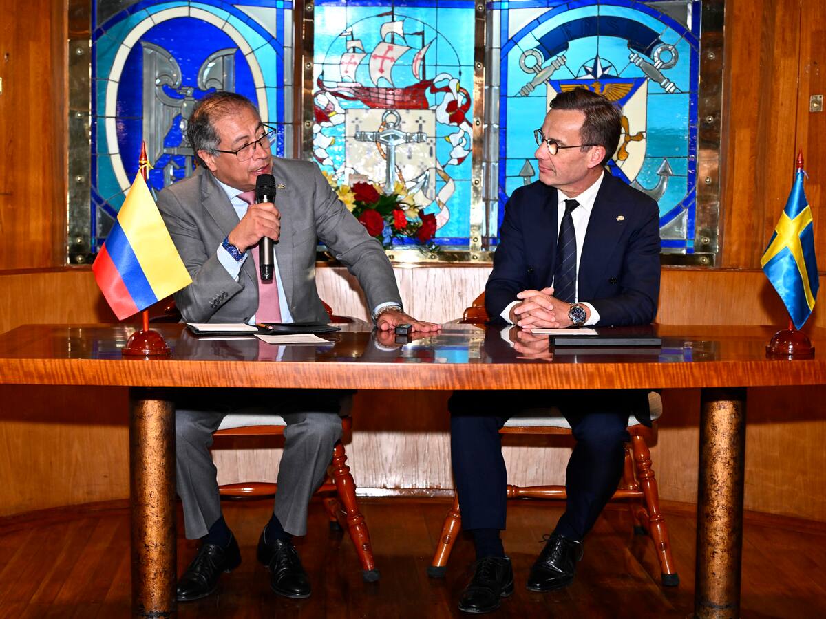 Presidente Petro insiste en inversiones forzosas para reactivar la economía