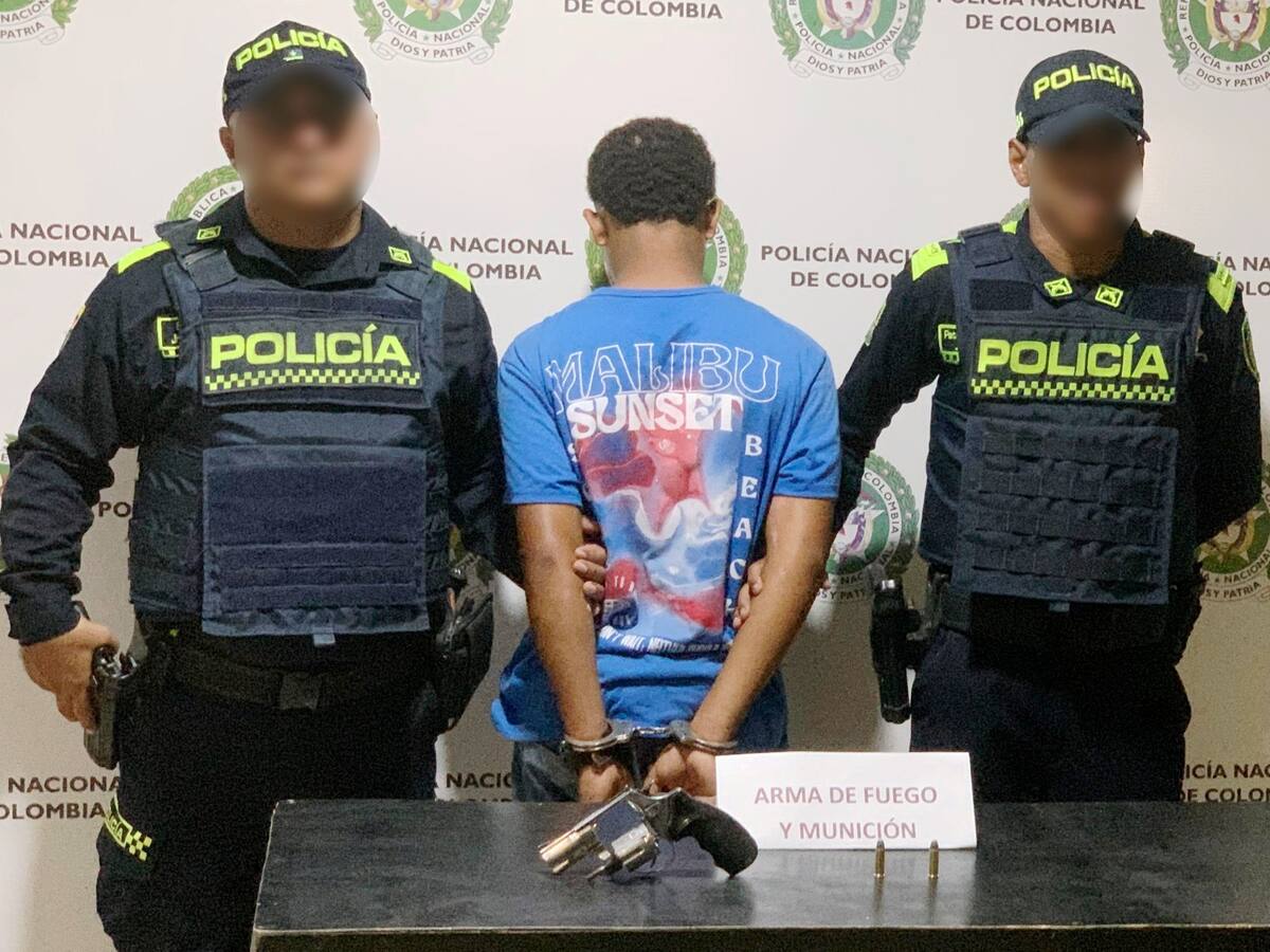 En la calle y armados, dos presuntos delincuentes fueron capturados