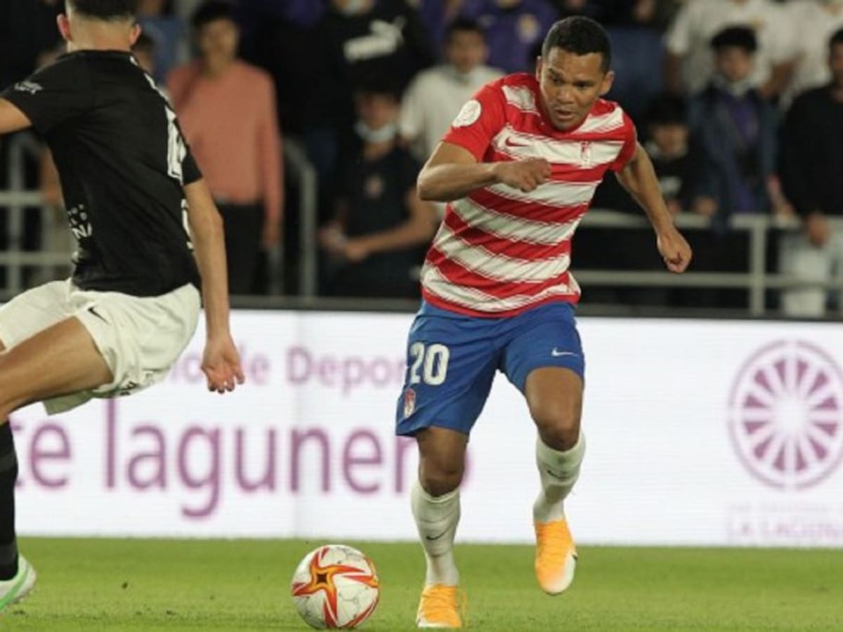 Carlos Bacca marcó su primer gol con el Granada en goleada en Copa del Rey