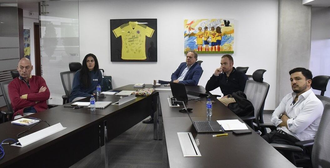 Reunión de la FCF con delegados de la FIFA / Foto: FCF