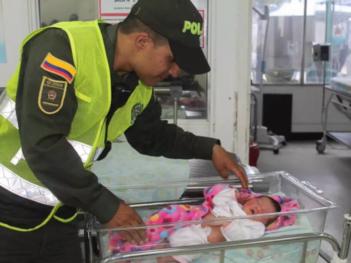 Encuentran bebé abandonada de tres días de nacida