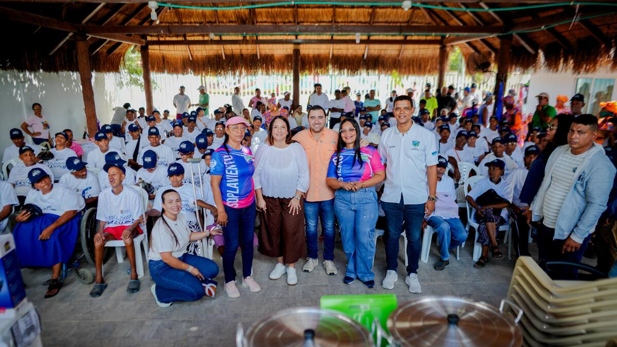 ¡Más para nuestros adultos mayores!: Gobernador lleva dotación a Villanueva, Soplaviento y Mahates