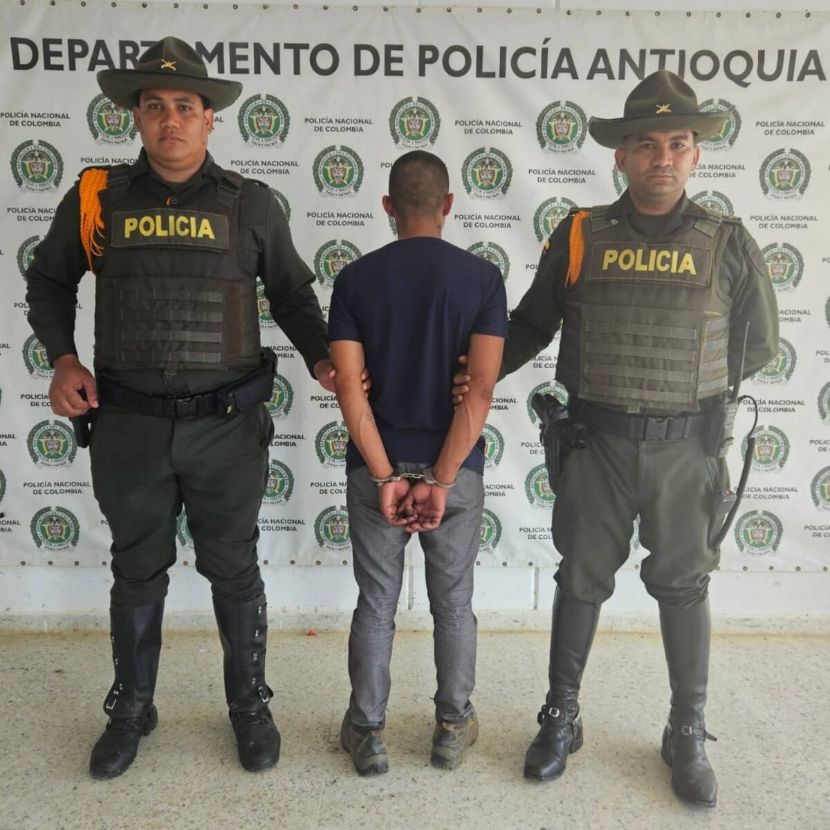 Caucasia: Una persona se entregó a la policía indicando que había asesinado a su secuestrador