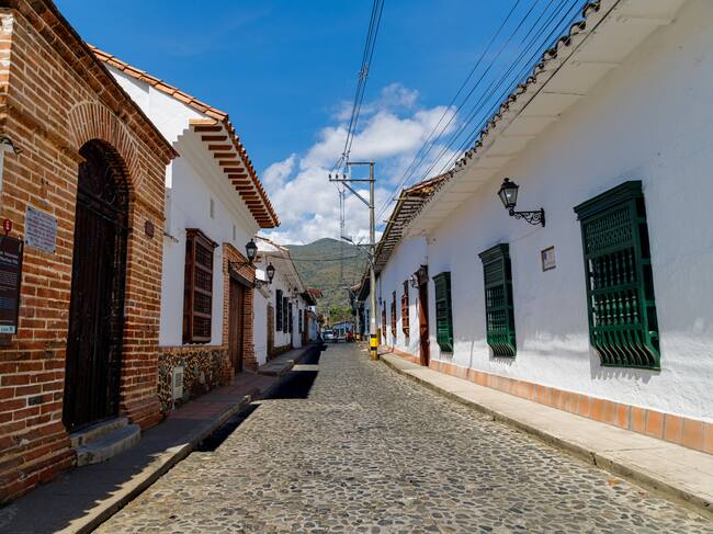 Calle empedrada en Santa Fe de Antioquia (Getty Images)