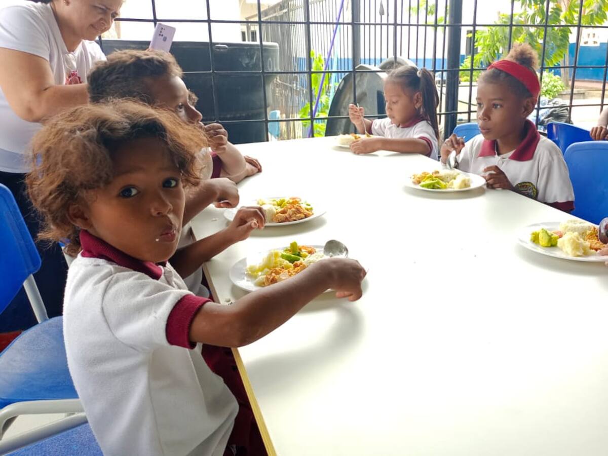 Refuerzan Programa de Alimentación Escolar en la zona insular de Cartagena