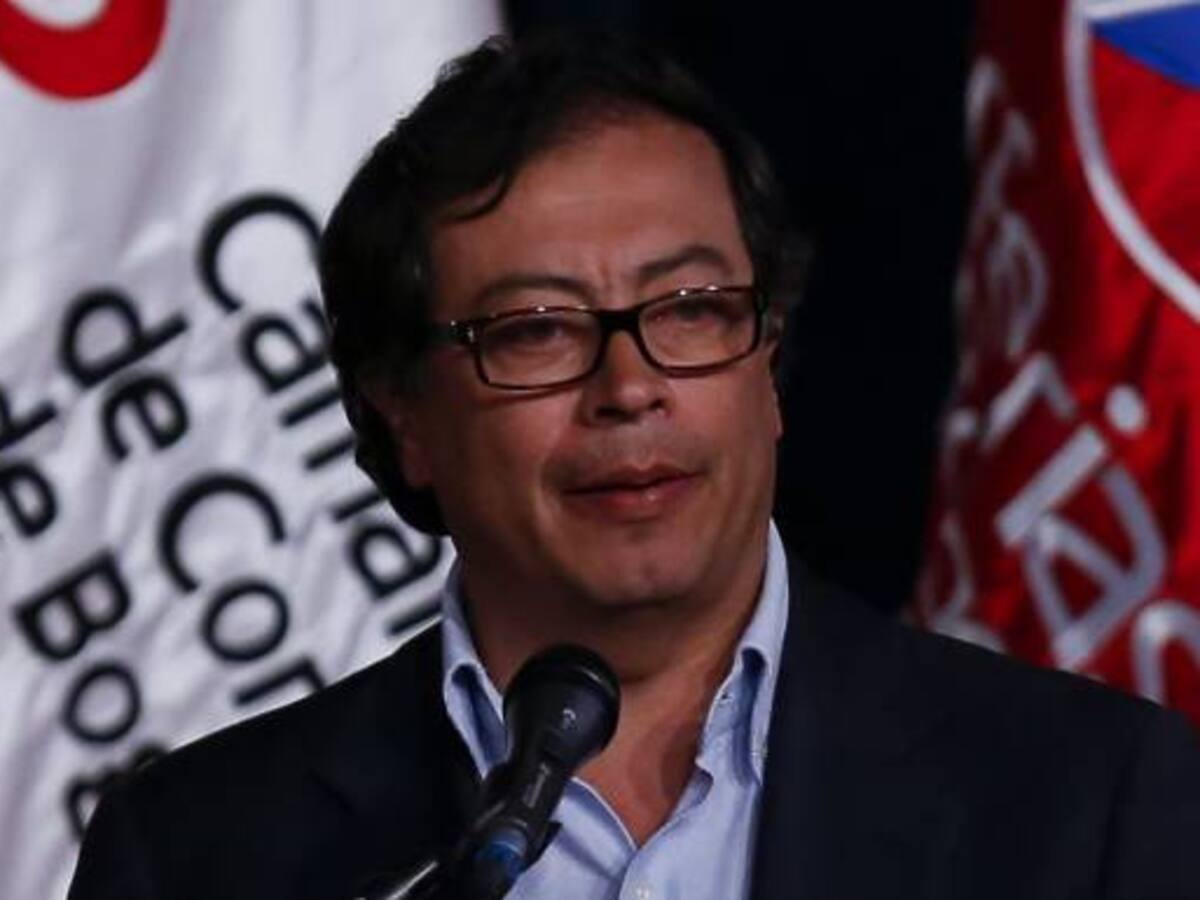 La retirada del Gobierno de Bogotá es la avanzada con Colombia: Petro