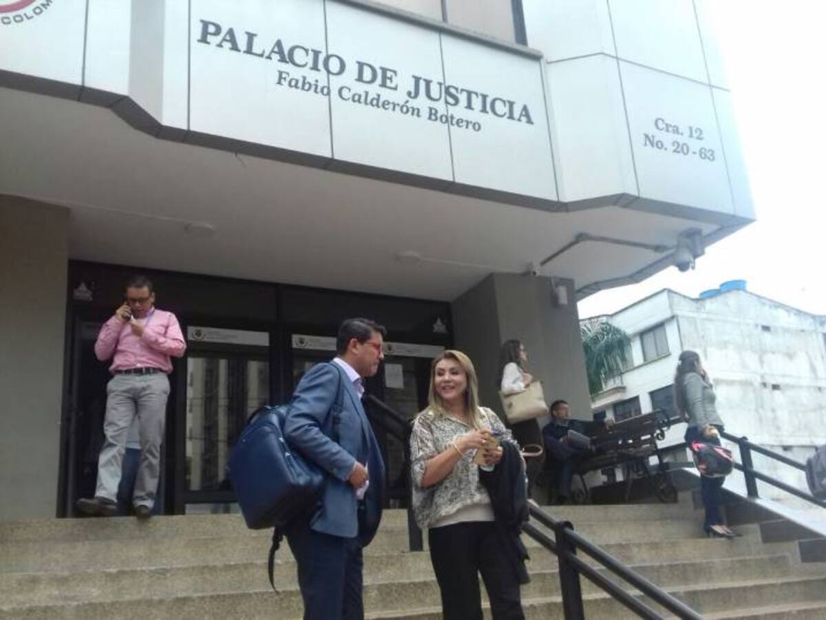 Avanza interrogatorio a ex alcaldesa de Armenia por tema valorización