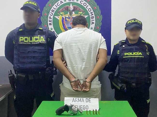 El capturado fue sorprendido de forma sospechosa por el sector en horas de la noche, siendo interceptado por las patrullas de vigilancia