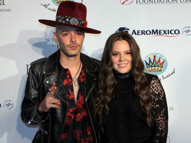 MEXICO CITY, MEXICO - NOVEMBER 01: Jesse and Joy pose during the red carpet of The Global Gift Gala at St Regis Hotel on November 01, 2017 in Mexico City, Mexico. (Photo by Alfonso Manzano/Clasos/Getty Images)
