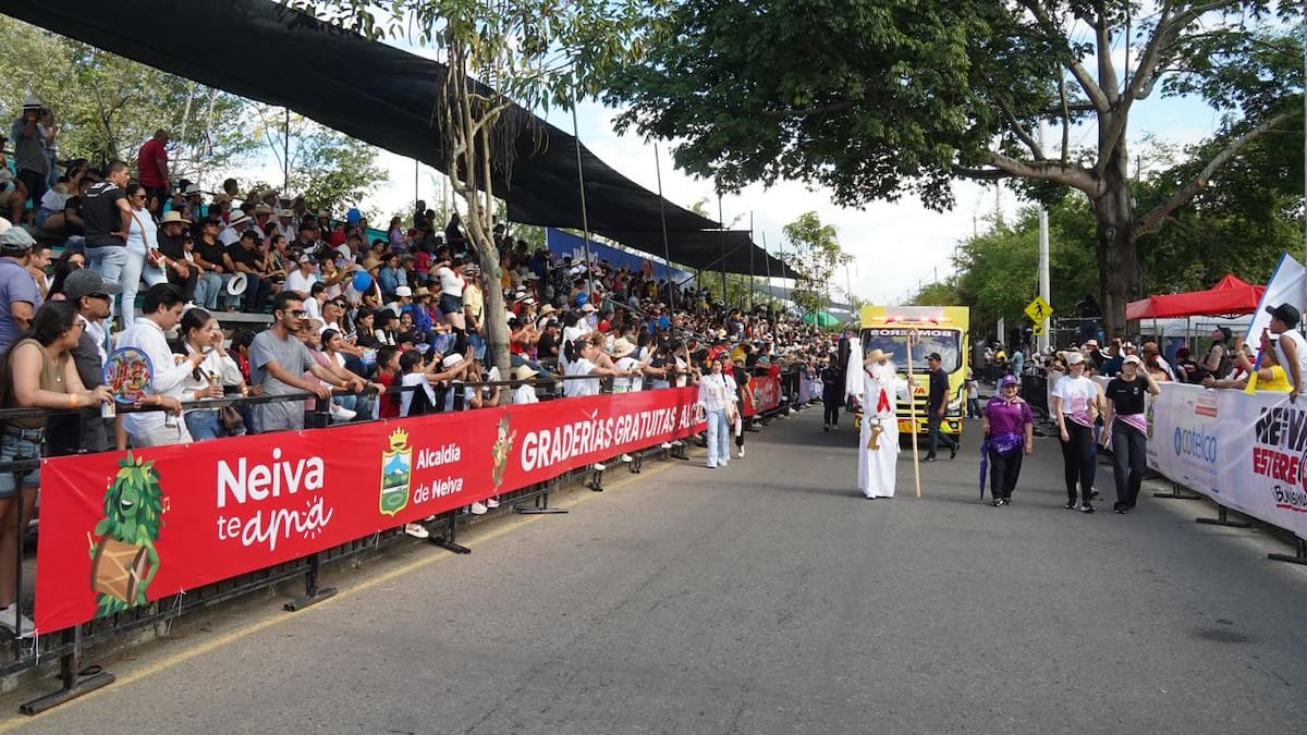 Autoridades recomiendan usar rutas alternas durante los desfiles en Neiva