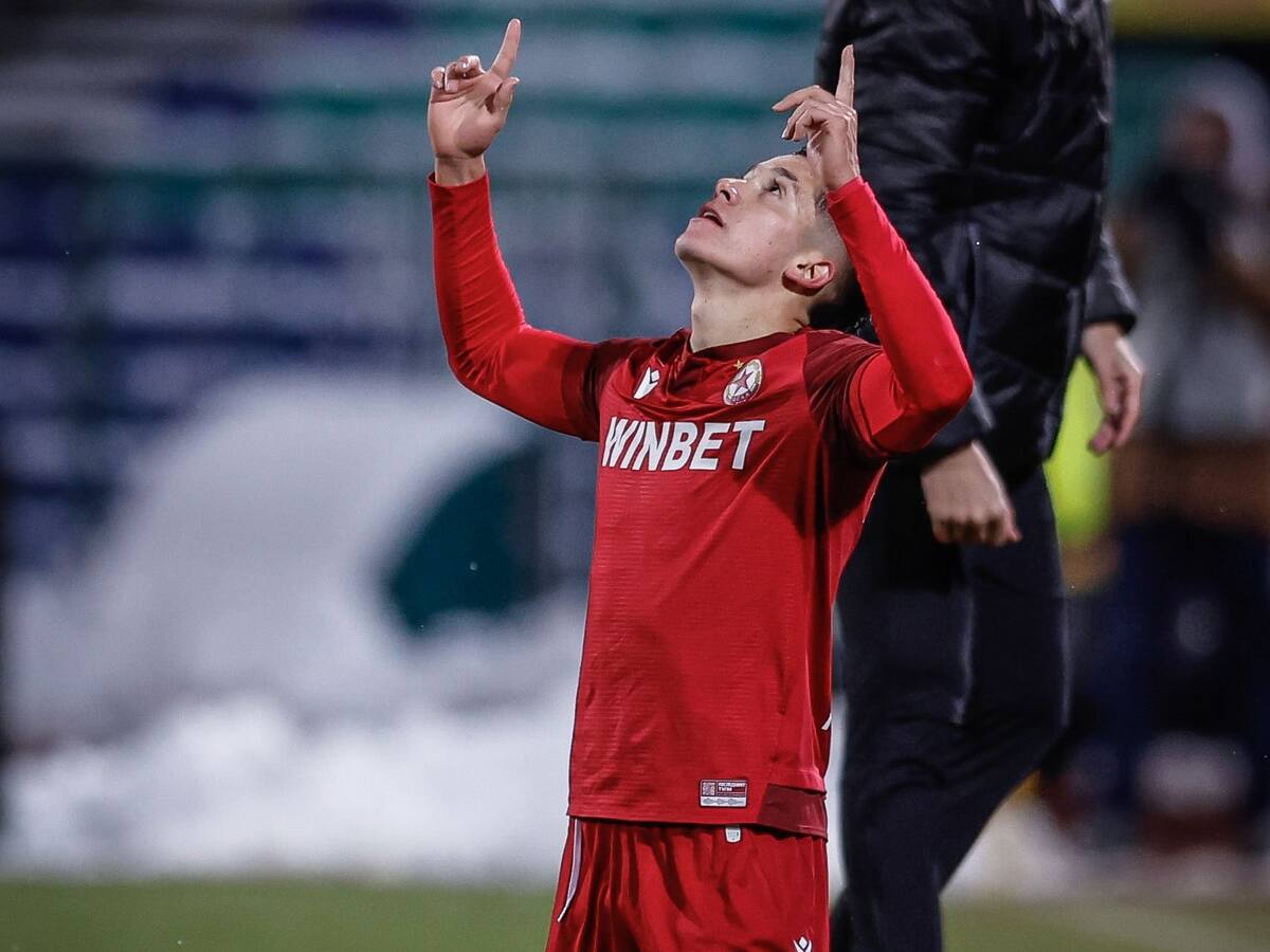 Alejandro Piedrahita deslumbra en Bulgaria con un gol que ya sueña con el Puskás
